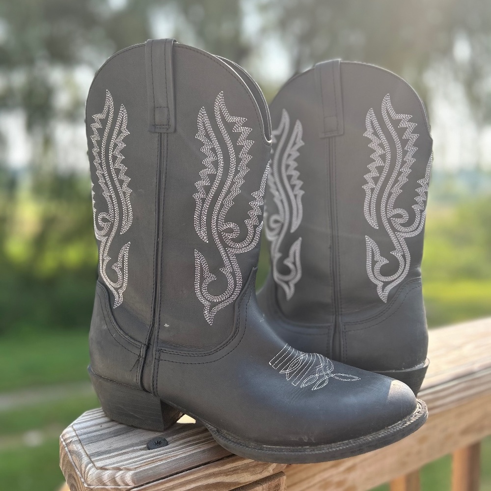 🌺Canyon Trails Embroidered Pointed Toe Cowboy Boots